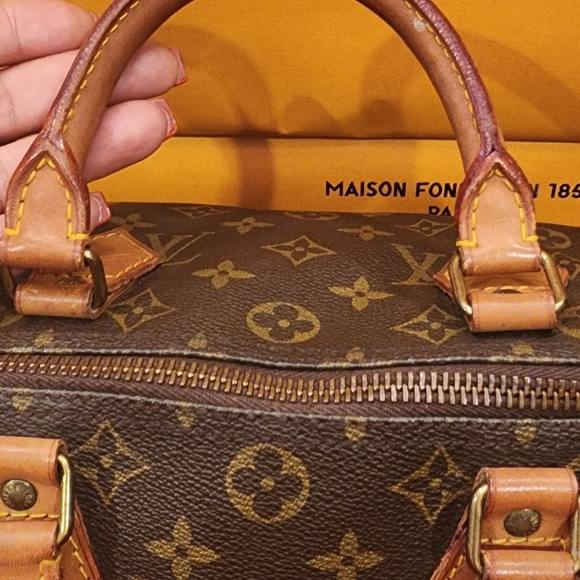 Louis Vuitton Speedy 30 **41 year old Vintage Bag** - Picture 12 of 14